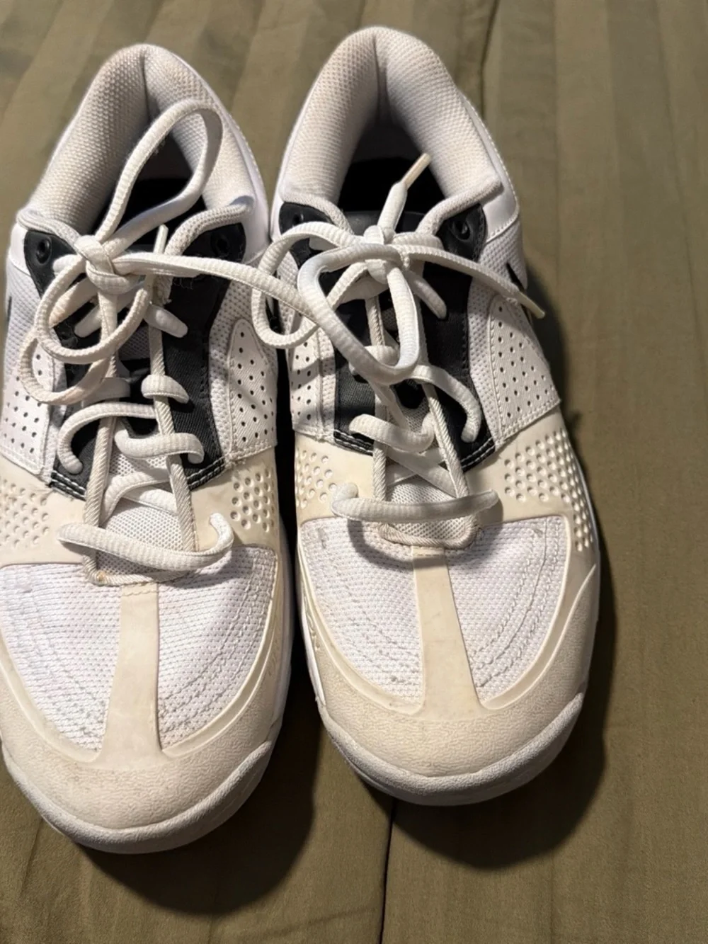 Nike Men’s White and Black Athletic Shoes with Swoosh